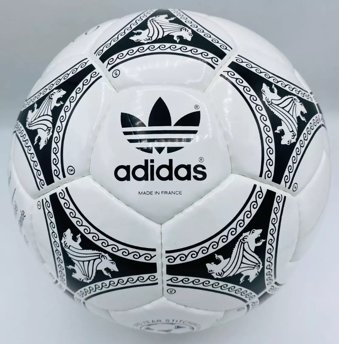 Adidas Etrusco Unico Soccer ball FIFA World Cup 1990 Match ball Football